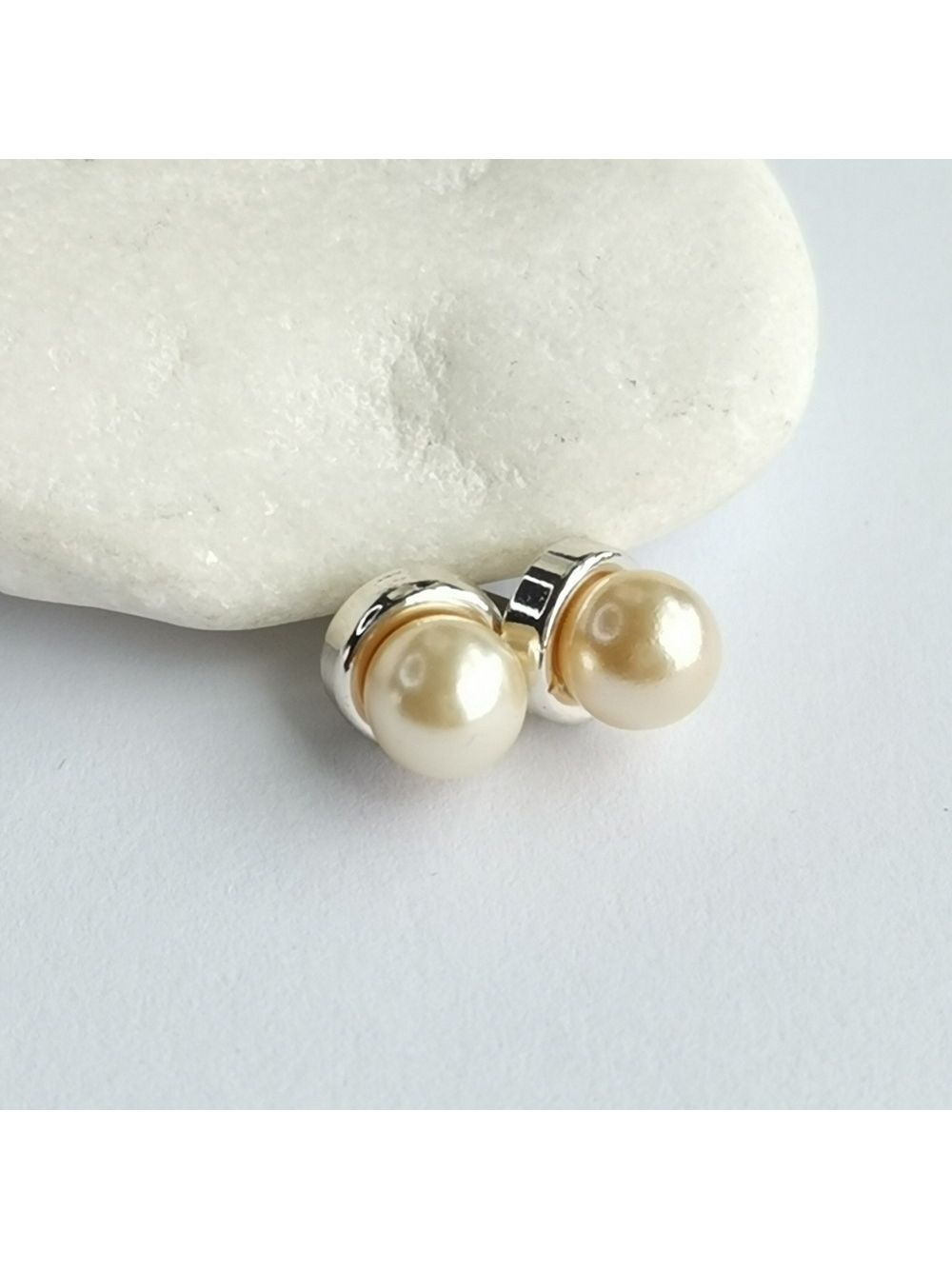 Cream Glass Pearl Stud Earrings 6mm